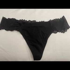 “PINK” (Victoria’s Secret) Thongs NWT